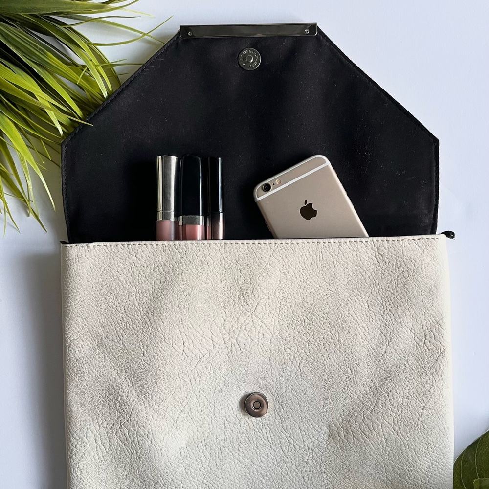 FOREVER 21 Flap Envelope Clutch Bag - Picture 2 of 3